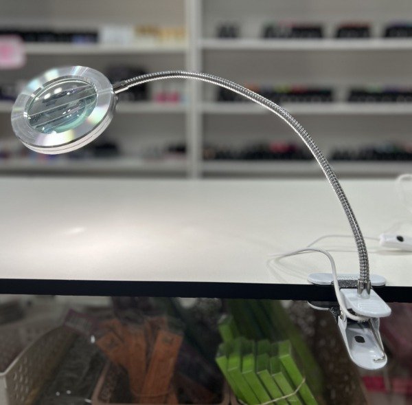 Producto - LAMPARA DE MESA CON LUPA