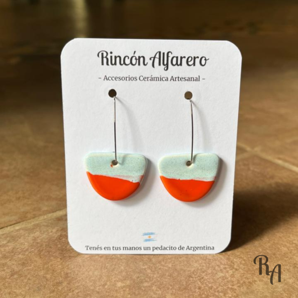 Producto - Pendientes Buenos Aires - semicírculos grandes celeste jaspeado y naranja