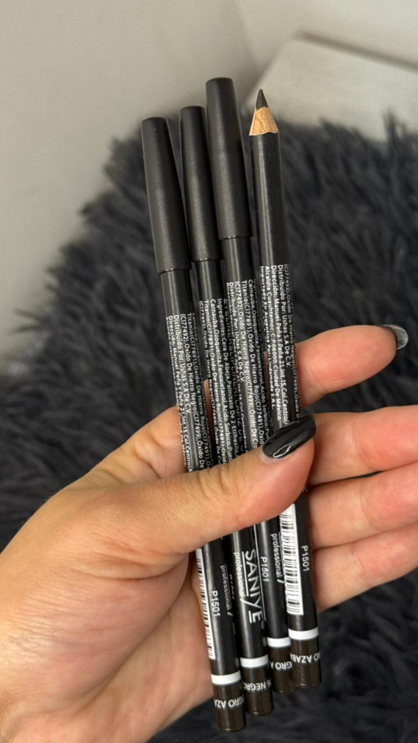 Producto - DELINEADOR NEGRO LAPIZ SANIYE