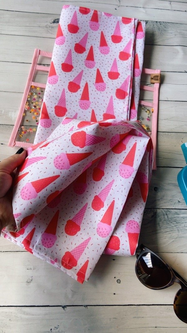 Producto - Lonita playera impermeable con bolsillero de regalo Heladitos