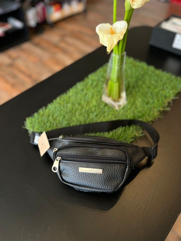 Producto - Riñonera negra metrica