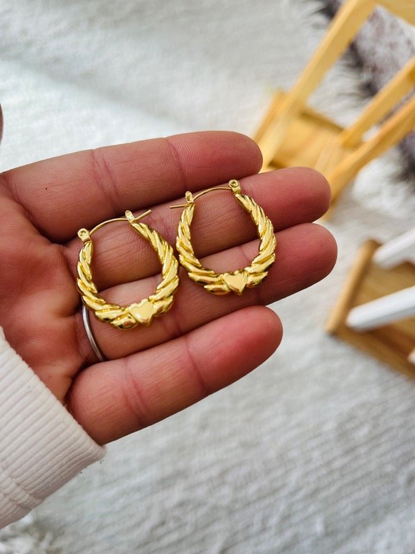 Producto - Argollas acero dorado queen