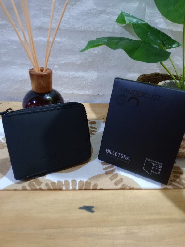 Producto - billetera WANDERLUST