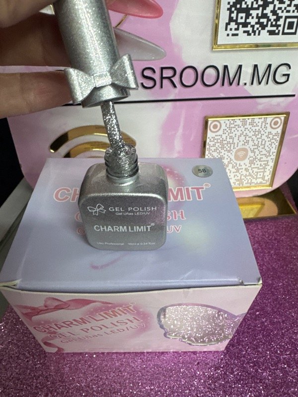 Producto - Esmalte charm limit con moño aprobado N08 platedo de glitter