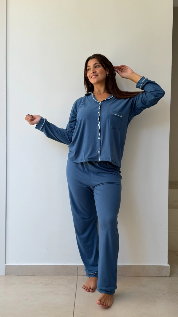 Producto - PIJAMA CAMISERO CELESTE / PRE-SAVE
