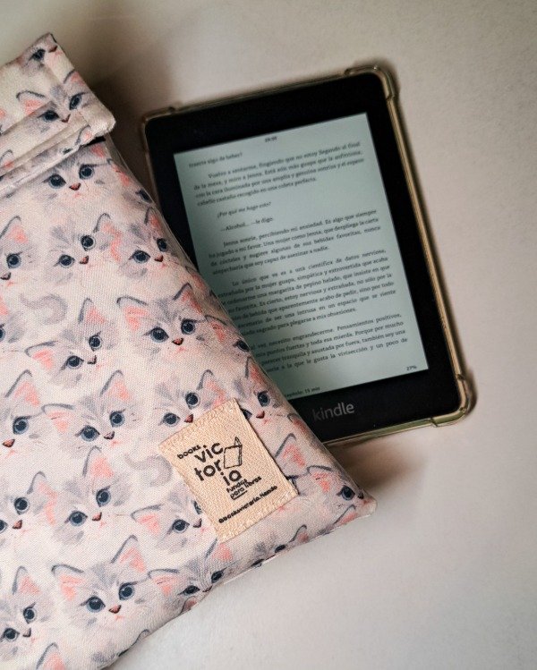 Producto - Funda para libros pocket Michis IMPERMEABLE