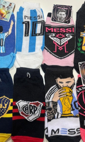 Producto - SOQUETE PERSONAJE FUTBOL