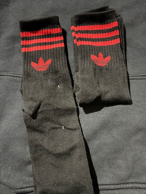 Producto - ADIDAS NEGRAS NIÑOS