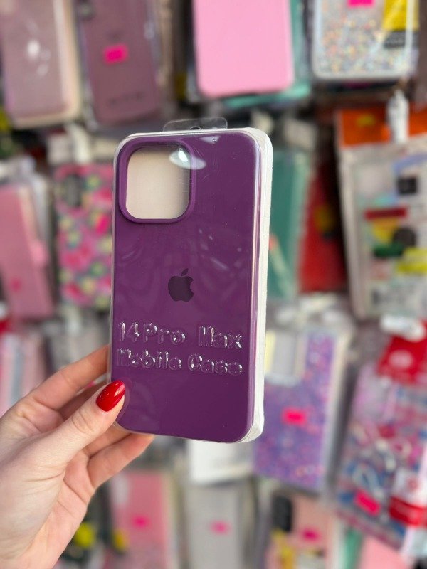 Producto - Silicone case Iphone 14 pro max purple