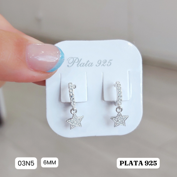 Producto - Aros argolla huggies estrella colgante