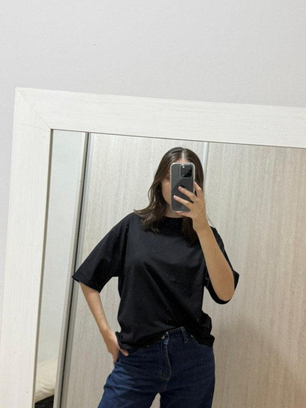 Producto - Remera Básica Boxy Negra
