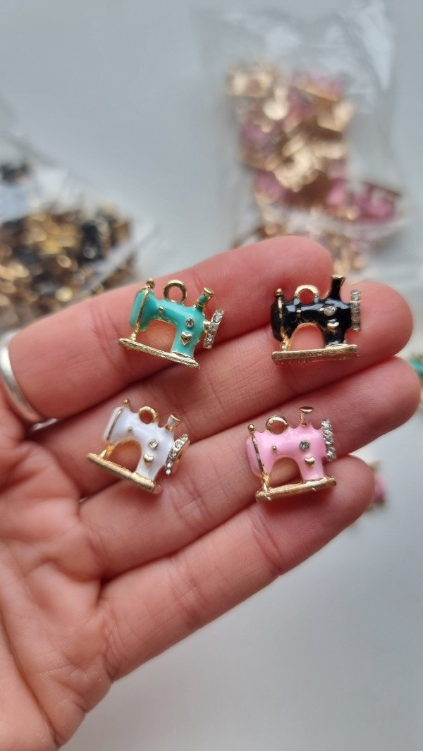 Producto - Dije Máquina de coser