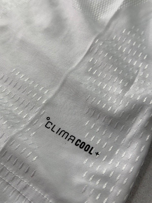 Producto - CAMISETA IMPORTADA VERSIÓN JUGADOR + OJOTAS - COMBO TITULAR - 3