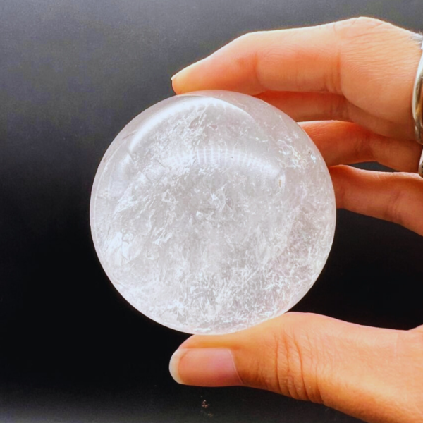Producto - Esfera de Cuarzo cristal con base 02