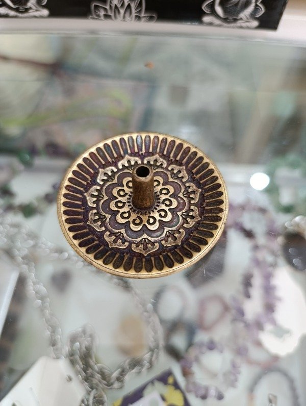 Producto - Porta sahumerios metálico redondo