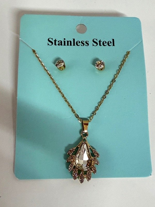 Producto - CD120 Conjunto acero dorado collar + aros