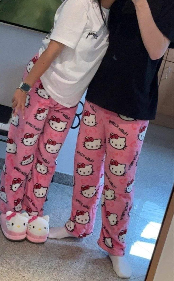 Producto - Pantalones hello kitty polar plush