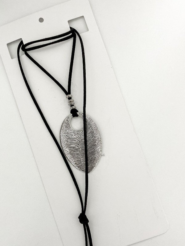 Producto - Collar negro Boho