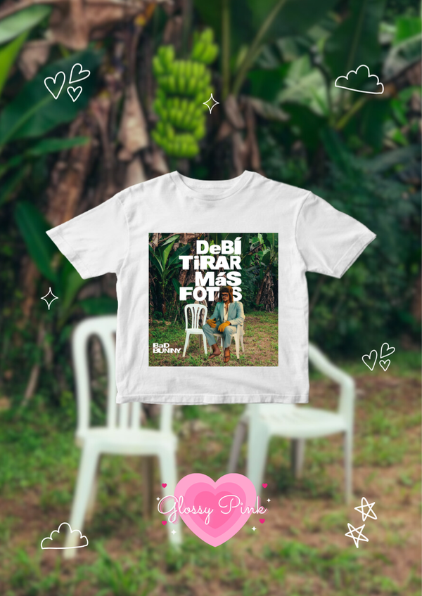 Baby tee debí tirar más foto Bad Bunny