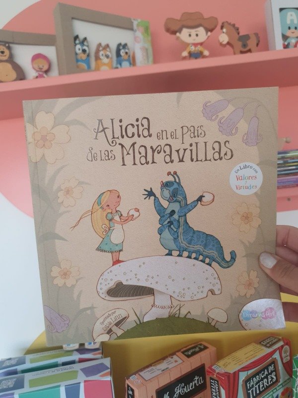 Producto - Cuento "Alicia en el país de las maravillas"