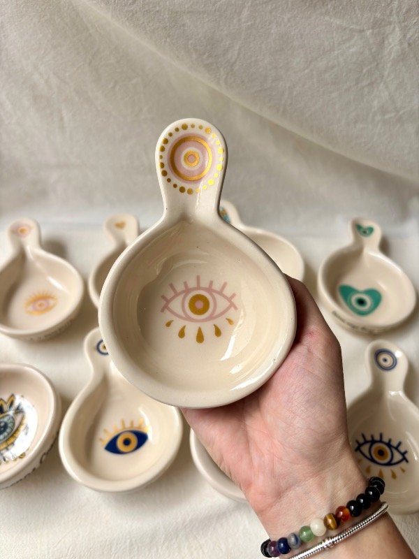 Producto - Sahumador de cerámica ojo rosa Buenas cosas están por venir