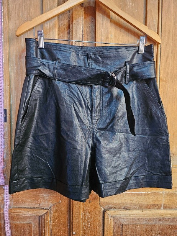 Producto - Short De Cuero Sintético Markova t.42