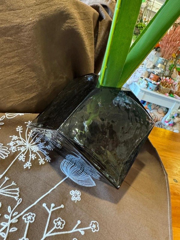 Producto - Florero Cubo Glass (Efectivo: 39.920)