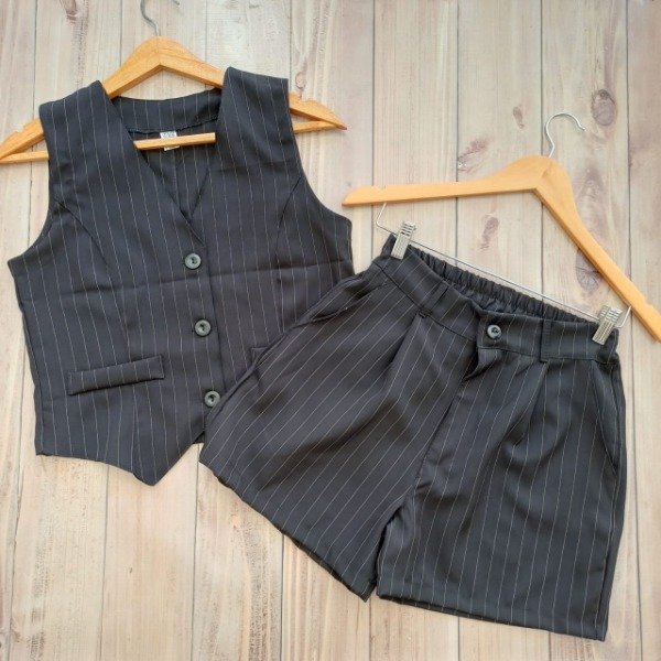 Producto - 135 - CONJUNTO SASTRERO RAYADO