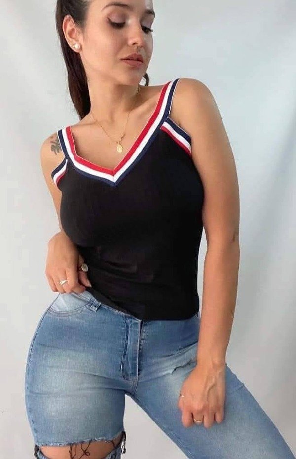 Producto - MUSCULOSA TRICOLOR