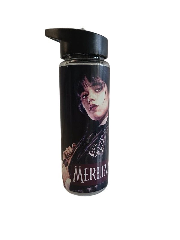 Producto - Botella sport con vinilo "Merlina"