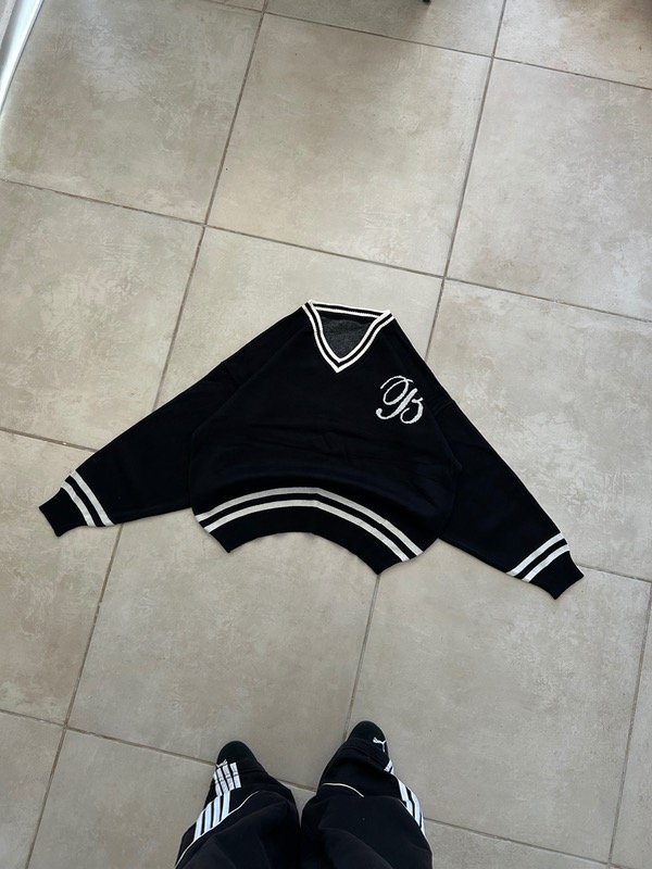 Producto - SWEATER UNIVERSITY BLACK