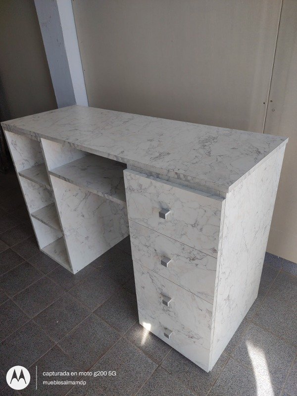 Producto - MESA QUEEN MARMOL