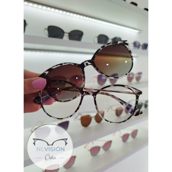 Producto - Clip on Paris