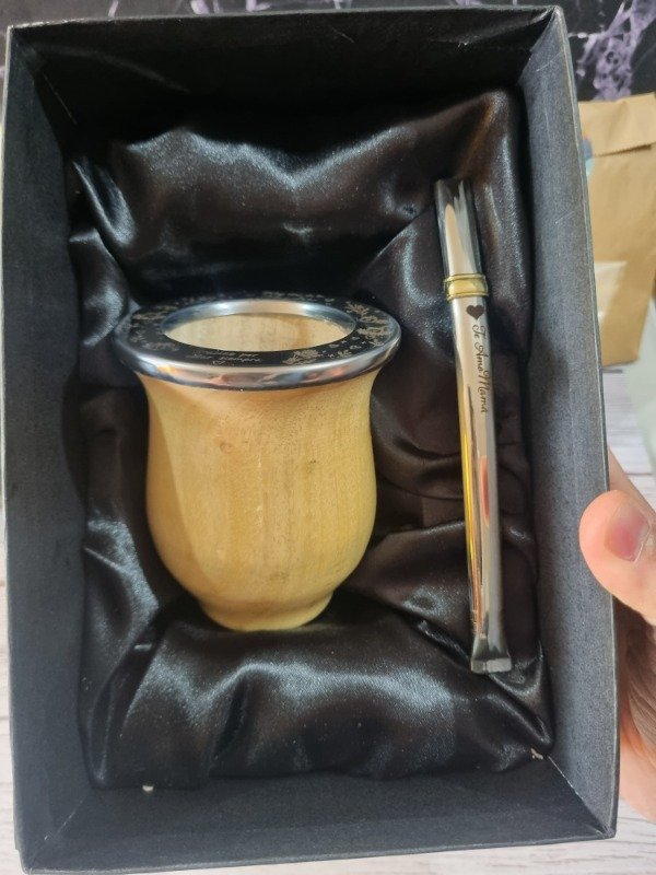 Producto - Box Día de la Madre. Mate Camionero Laqueado con Bombilla Te Amo Mamá - 1