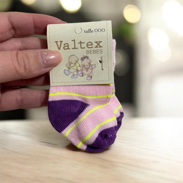 Producto - Medias rayadas lila T000