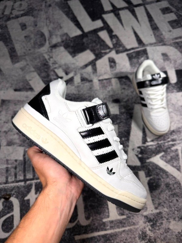 Producto - Forum pro "white and black" - 1