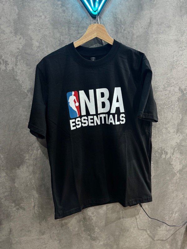 Producto - Remera NBA X ESSENTIALS BLACK