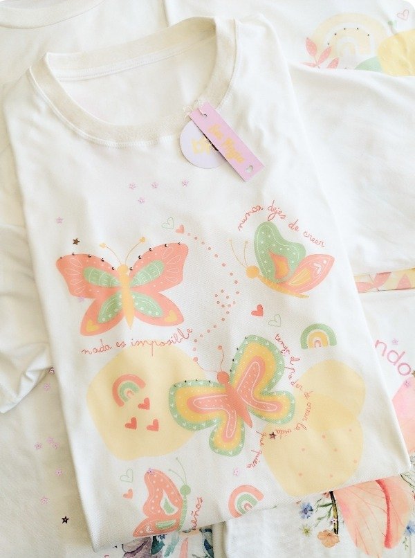 Producto - Remera MARIPOSAS vainilla