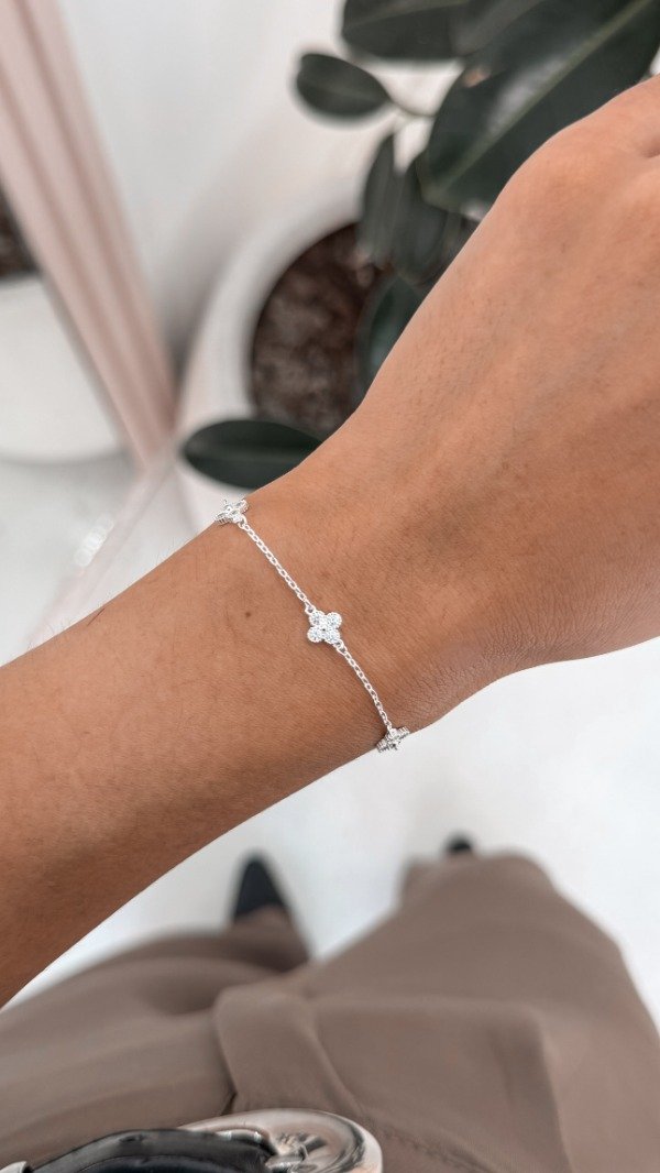 Producto - Pulsera florcitas con cubic