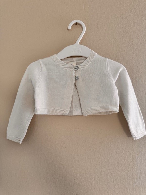 Producto - Cardigan OSHKOSH 9 meses sgu138