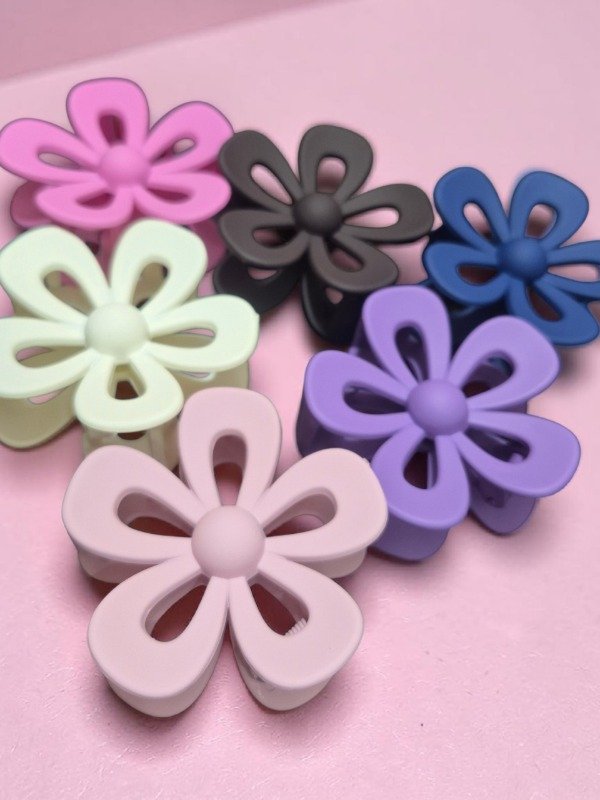 Producto - BROCHE FLOR CALADA MATE docena