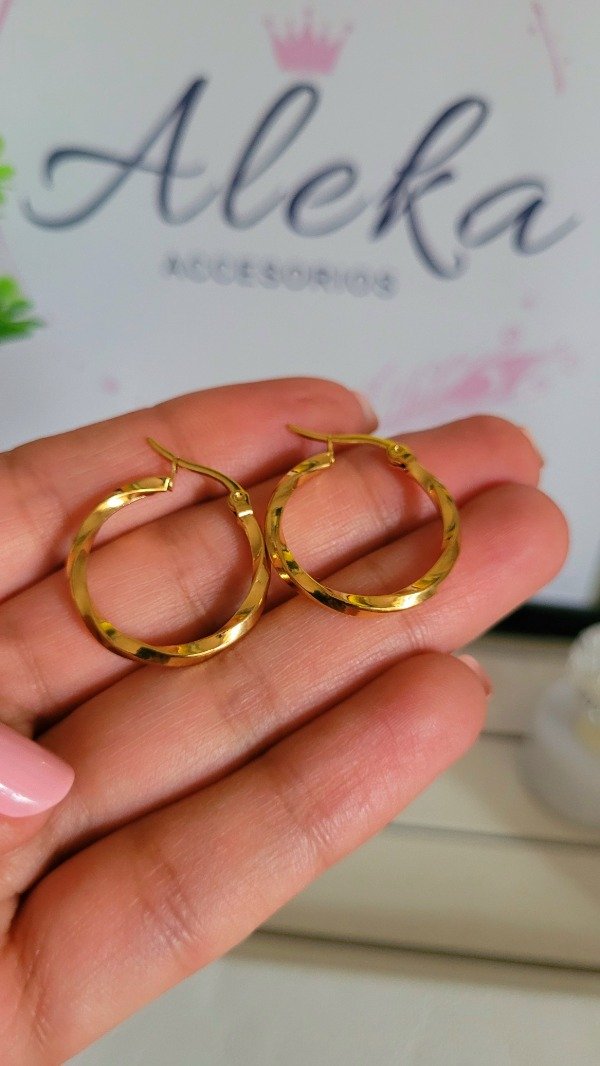 Producto - Argollas torzadas(2.5mm) de acero dorado