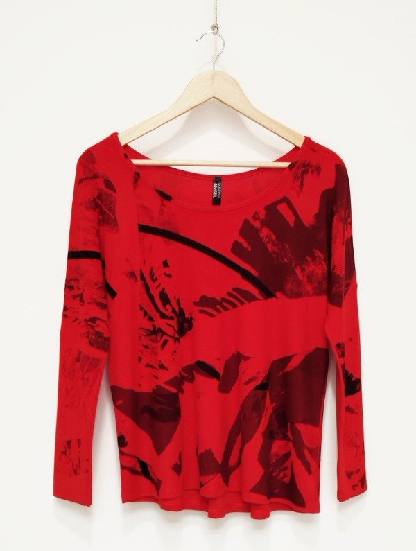 Producto - Remeron Luisa -rojo estampa trazos-