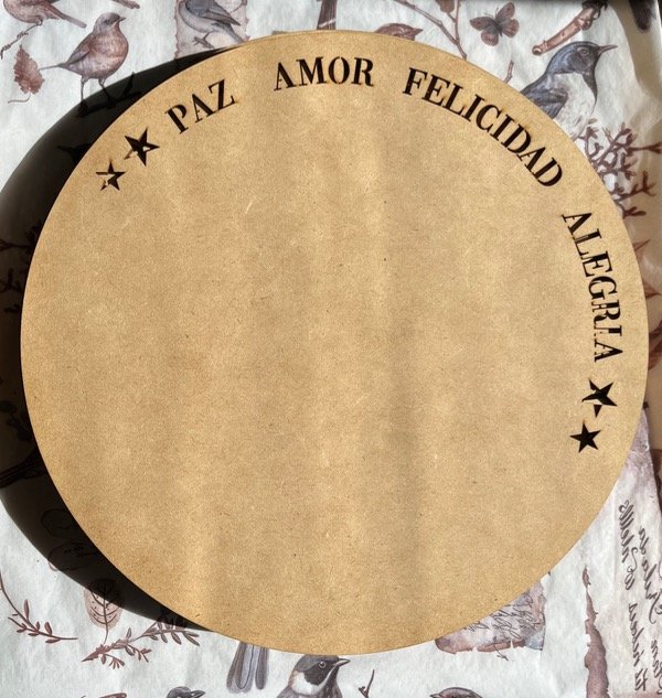 Producto - Plato de Sitio Paz Amor Felicidad Alegria