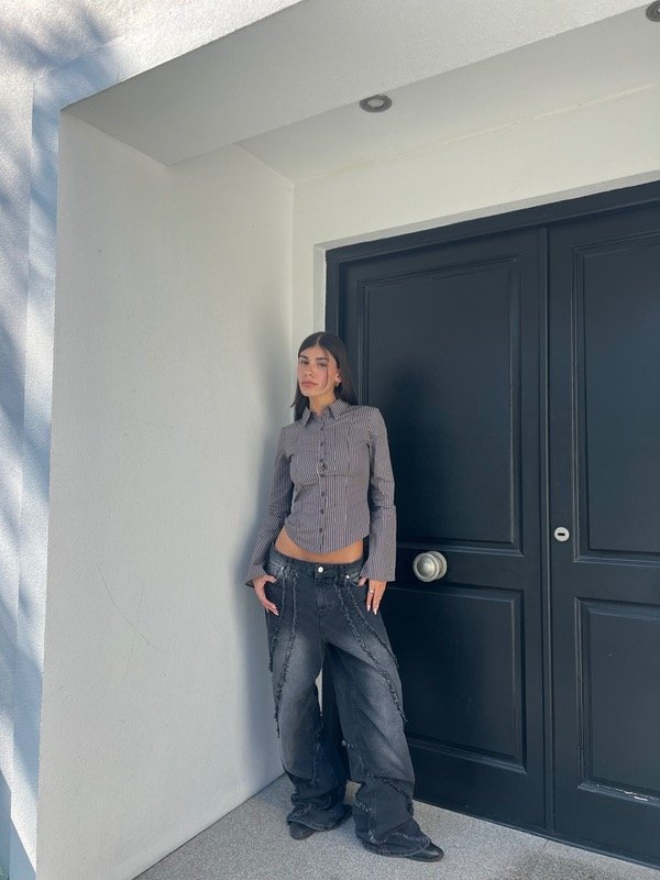 Producto - Camisa entallada linea Bershka Talle XS y L