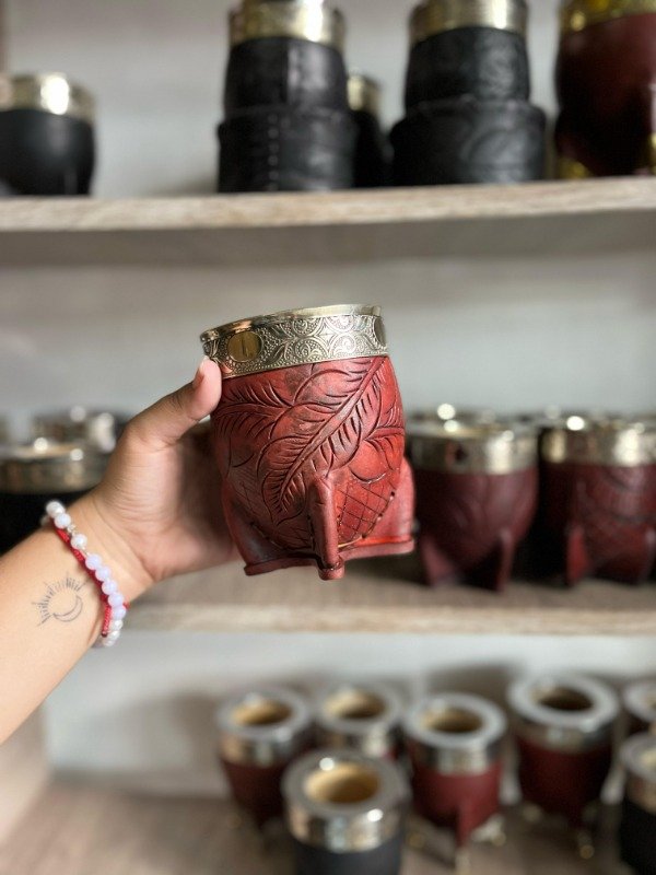 Producto - Imperial cuero dibujado y cincelado