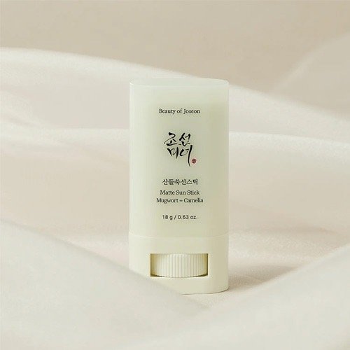 Producto - Beauty Of Joseon - Barra solar mate con Artemisa y Camelia
