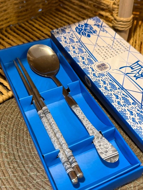 Producto - Set palillos de sushi Cod.2 - (Efectivo: 6.000)