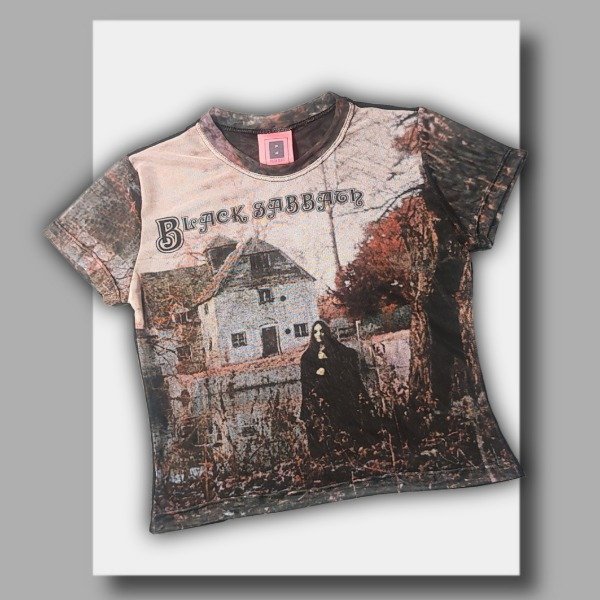 Remerita Sabbath manga corta