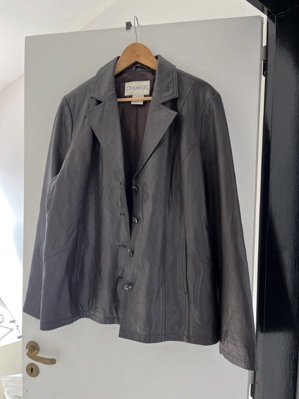 Producto - Saco cuero Chadwick ENVÍO GRATIS A SUCURSAL